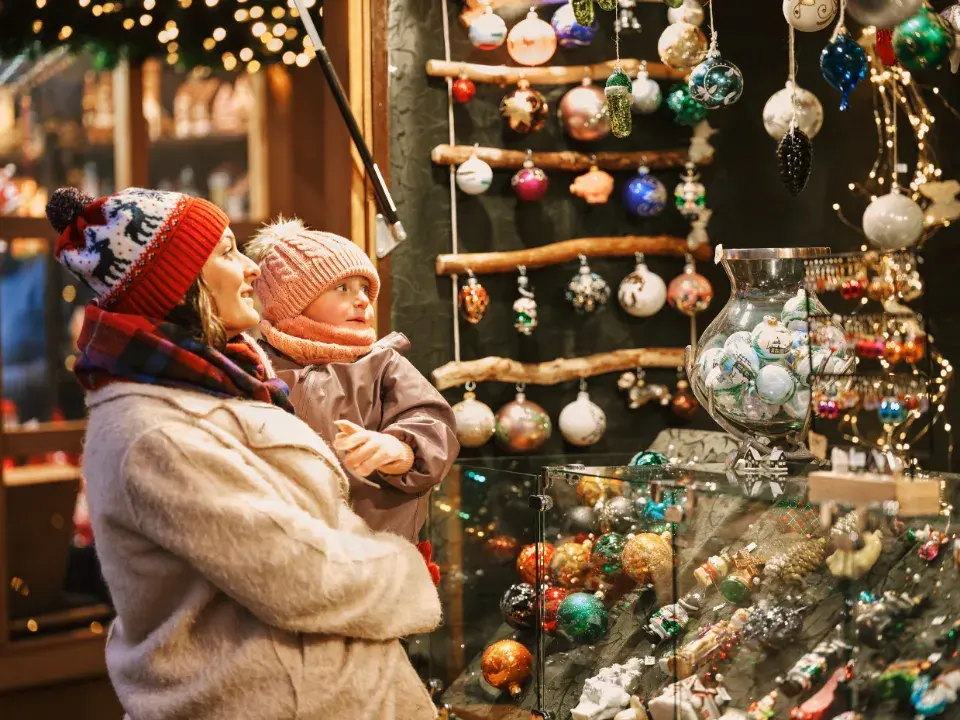 Mother and Daughter Christmas Market